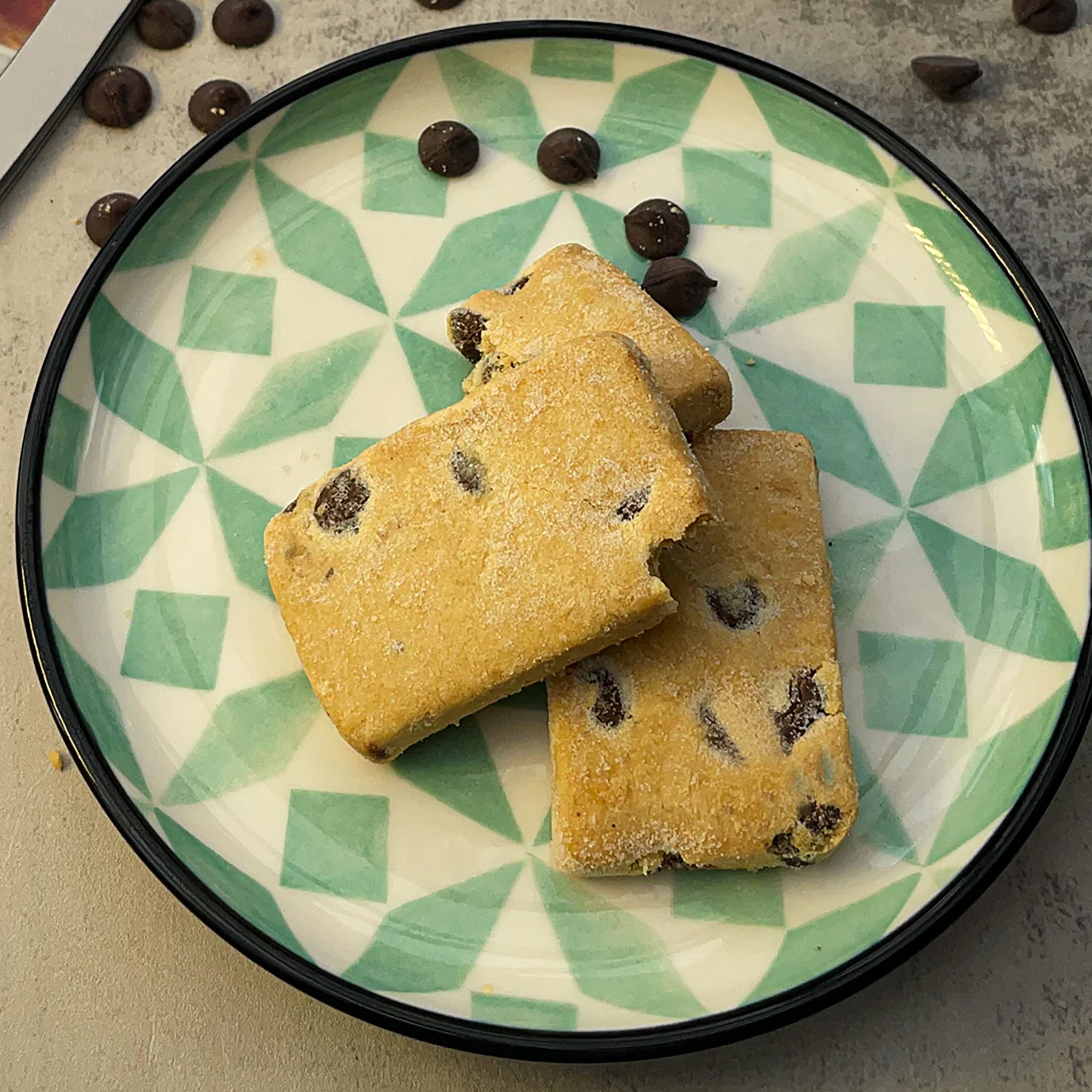 Supplant Chocolate Chip Shortbread Cookies